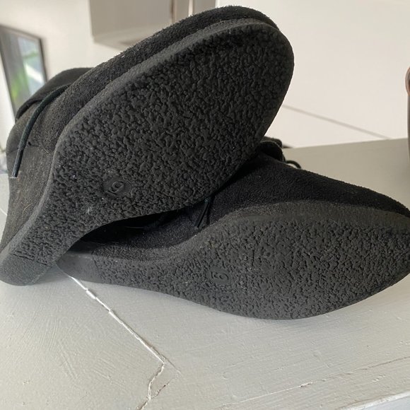 Mossimo Supply Co Wedge Booties Faux Black Suede 9 - Picture 13 of 13